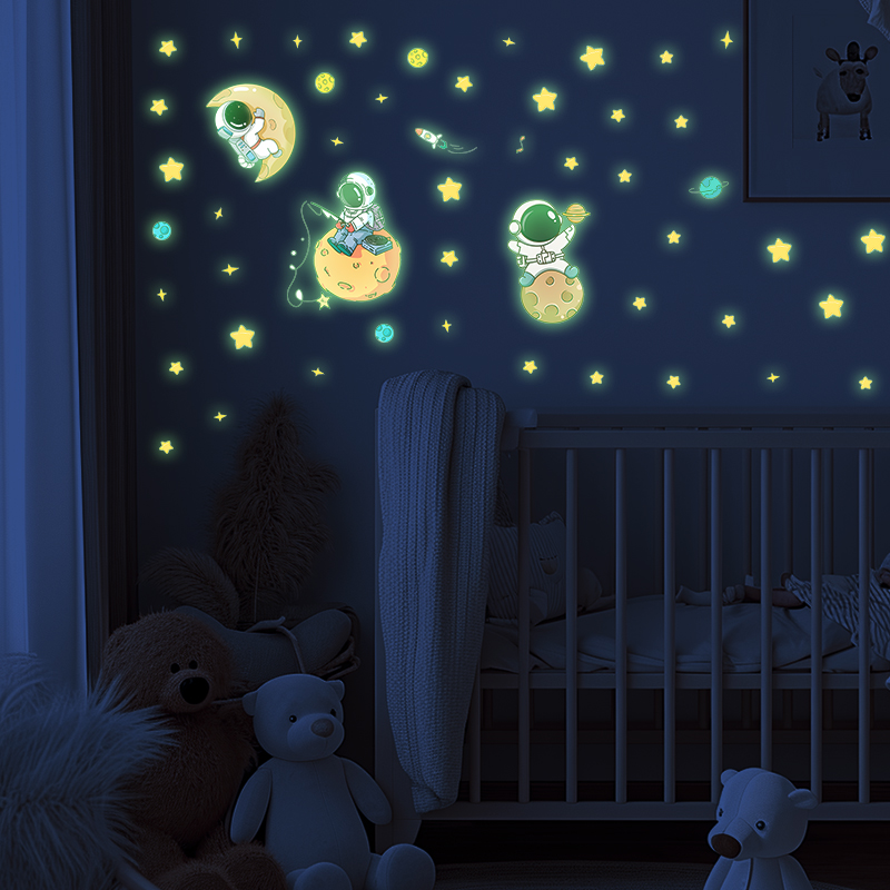 Glow In Dark Stars - ملصقات حائط مضيئة لرائد الفضاء والقمر