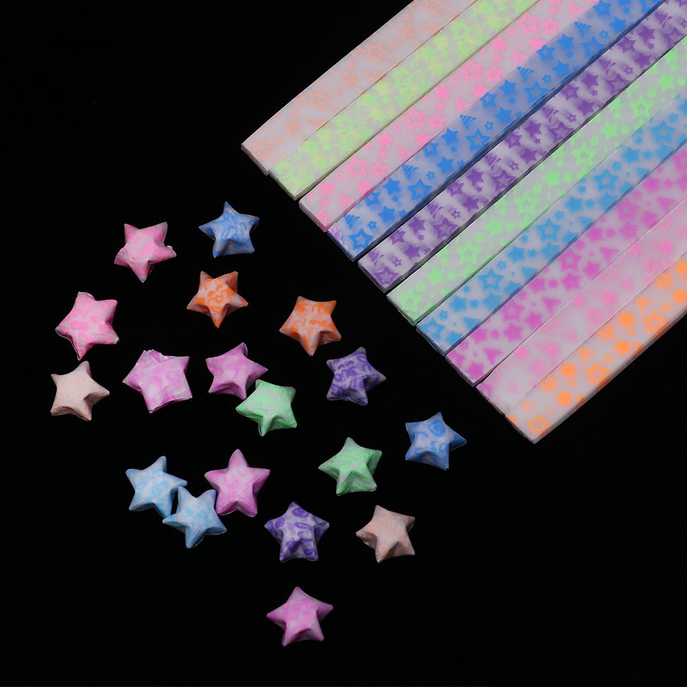 210 قطعة/الوحدة يتوهج في الظلا - مراجعة Glow In Dark Stars وسعره