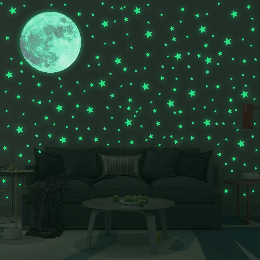 ملصقات جدارية مضيئة على شكل نج - مراجعة Glow In Dark Stars وسعره
