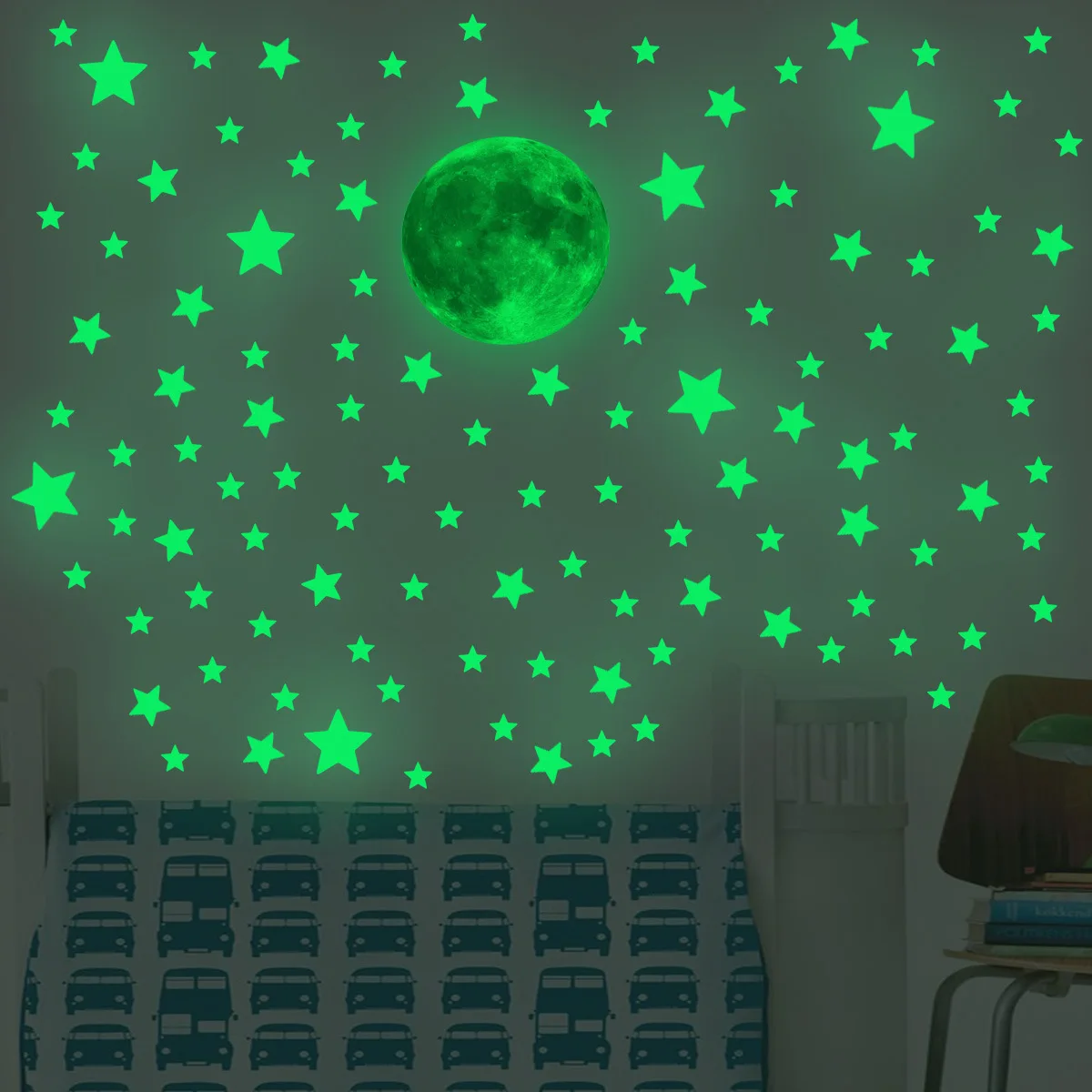 ملصقات جدارية مضيئة على شكل نج - مراجعة Glow In Dark Stars وسعره