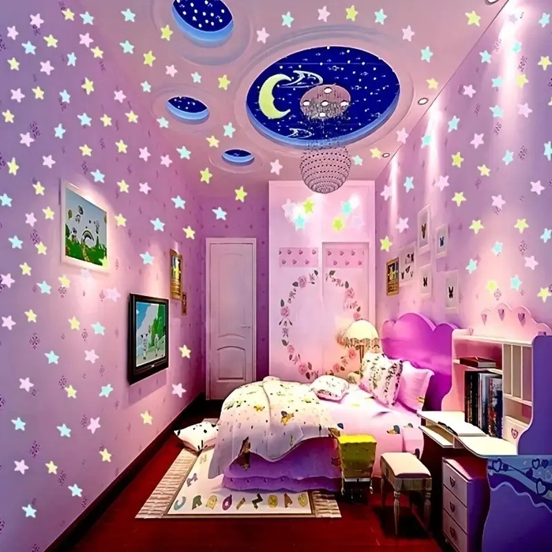 100 قطعة من ملصقات النجوم المل - مراجعة Glow In Dark Stars وسعره